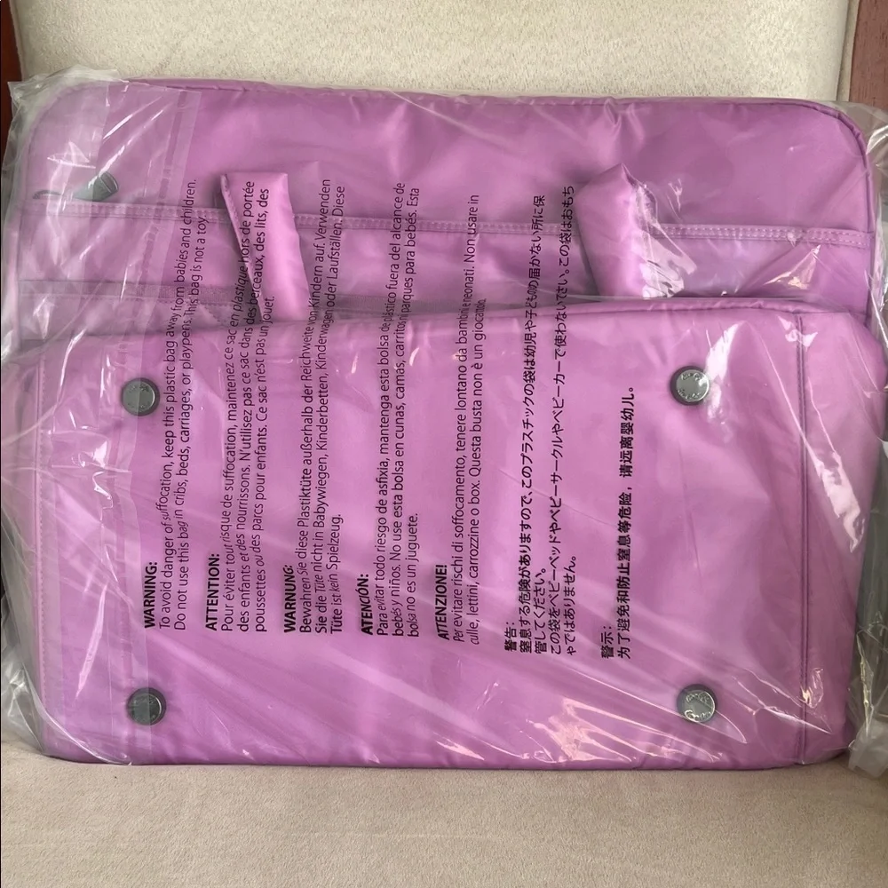 NWT Lug Drifter 2 Duffel Bag in Açaí Berry - Picture 3 of 10